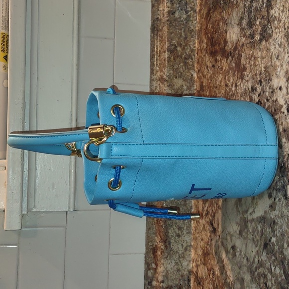 *FINAL PRICE* Cute Little Bucket Bag - Picture 3 of 8